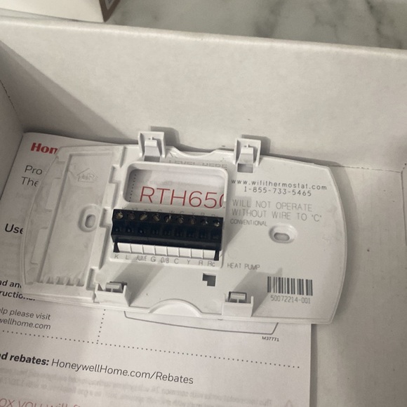 Smart Thermostat - Picture 3 of 14